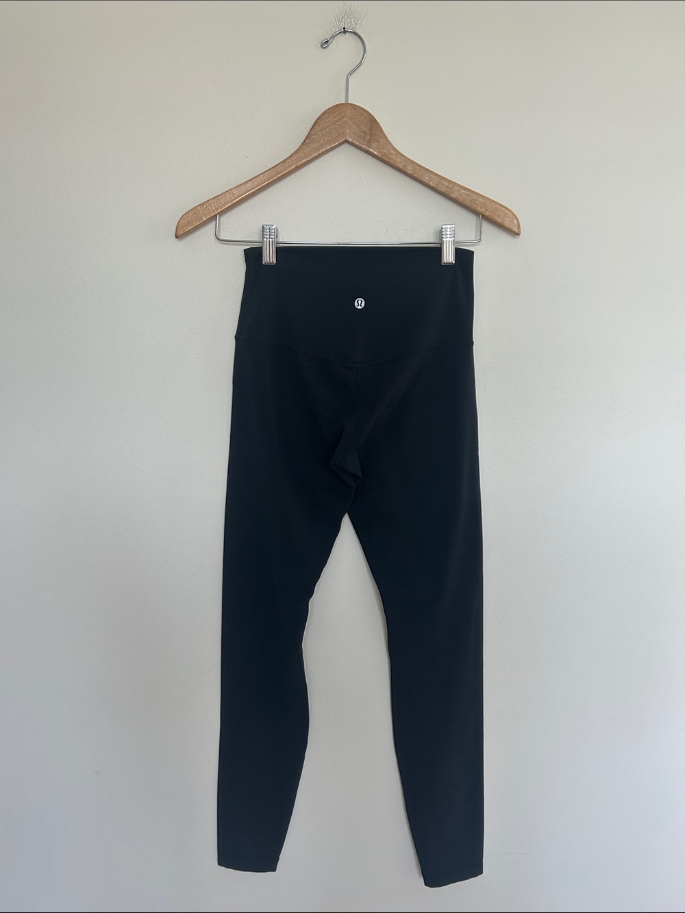lululemon athletica Black Align High-Rise Pant 28” EUC - Picture 3 of 4